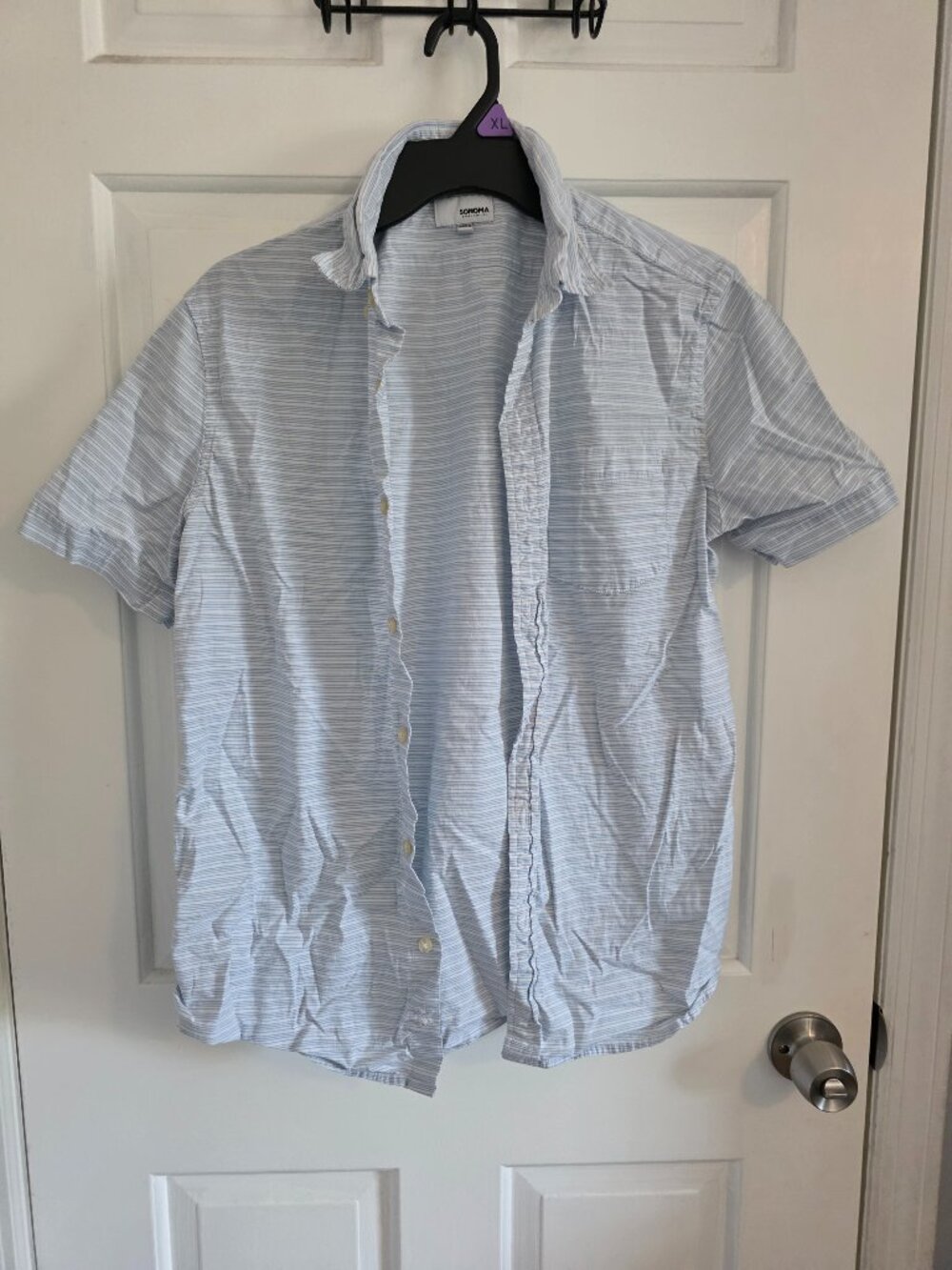 Mens Sonoma Size Medium Lightweight Summer button down casual shirt blue/white